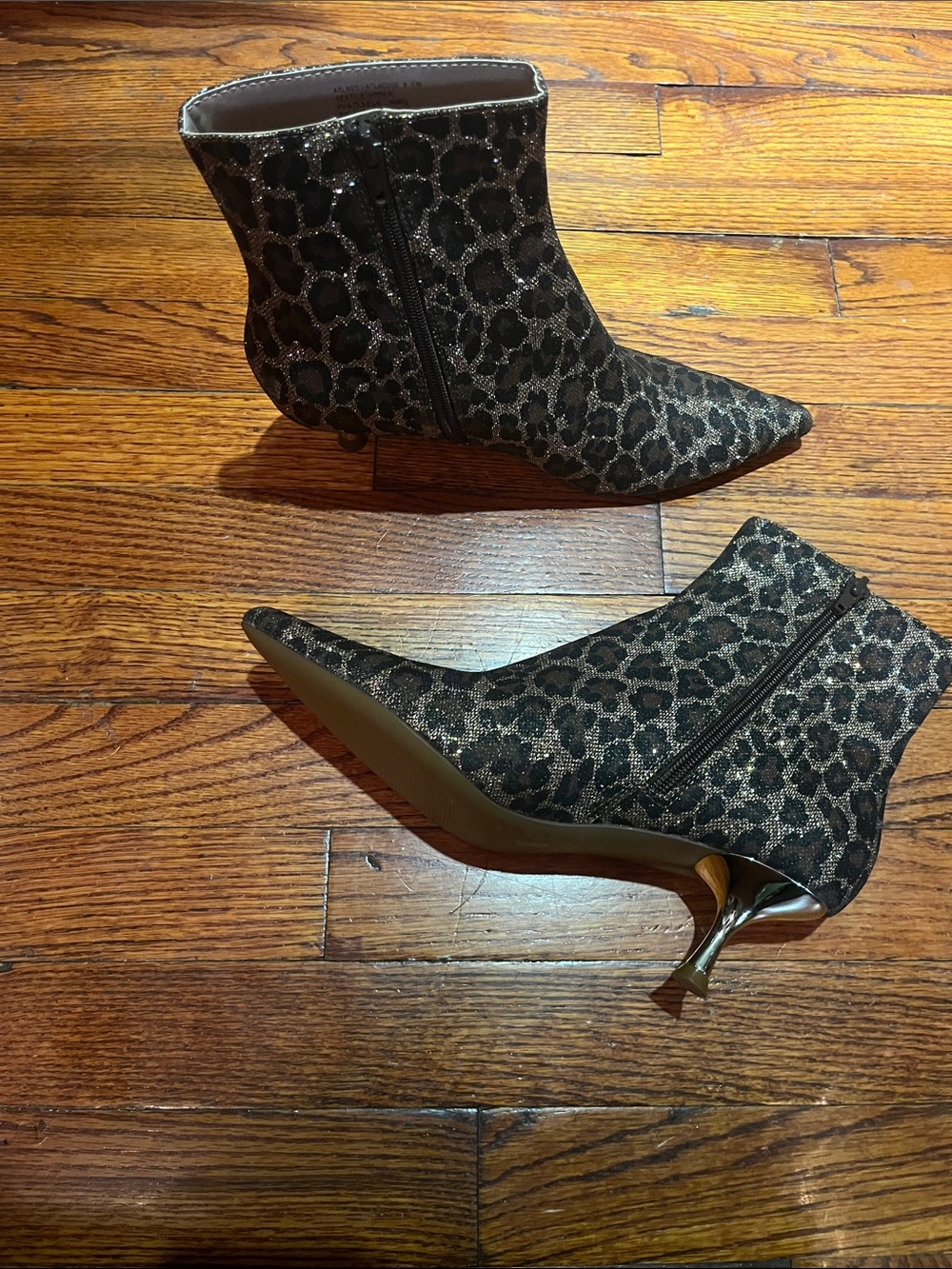 Betsey Johnson Atlass Leopard Glitter Kitten Heel Booties Size 8 NWOT